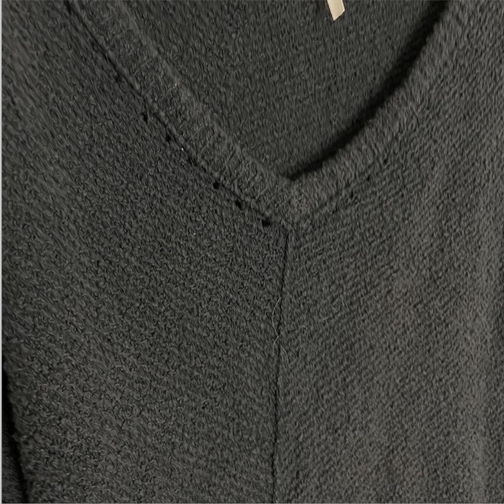 RESERVED ๐ค FREE PEOPLE cap sleeve oversized v neck sweater small ๐ค - Picture 6 of 7
